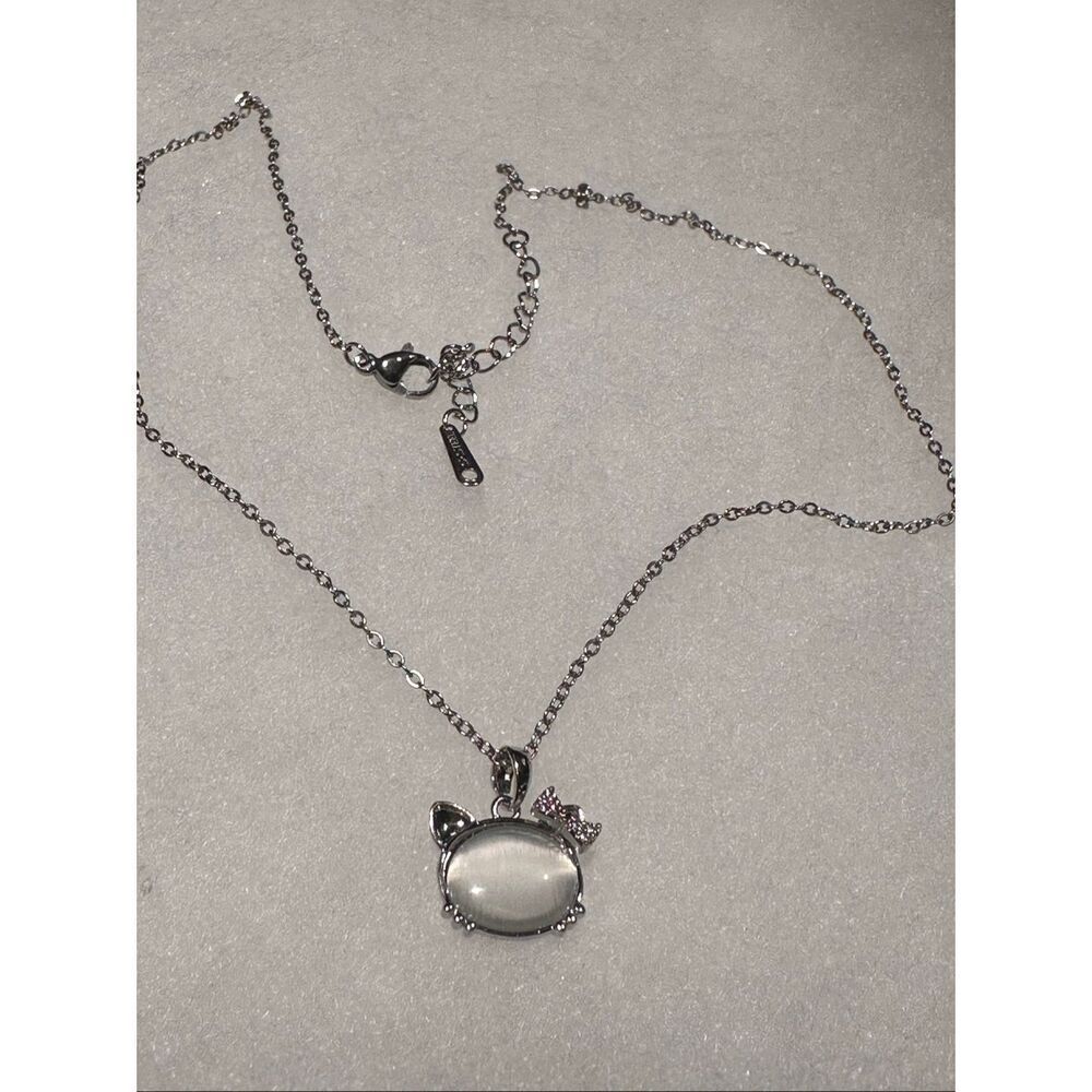 NWOT Kitty necklace.